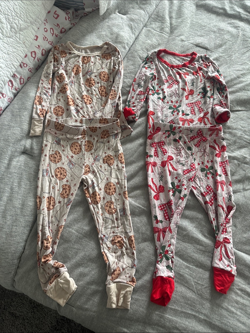 Caden Lane Kids Pajama Sets - Cream with Cookie Print & White with Red Bow Print